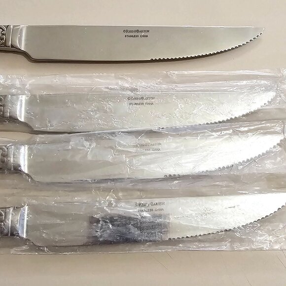 Reed Barton Flora Steak Knives 9.5" set/4 stainless embossed flowers chintz - Picture 2 of 8